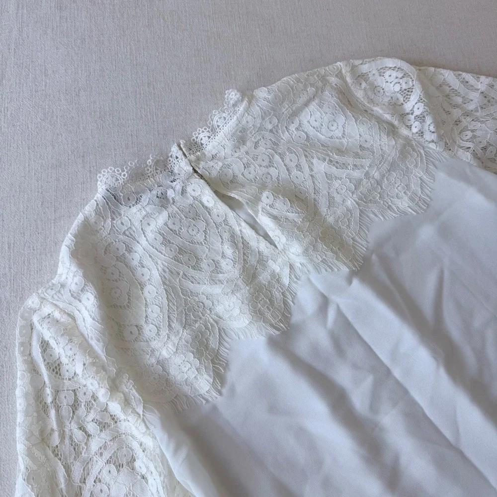 White House Black Market Ecru Mock Neck Lace Blouse  Size 6 - Picture 7 of 9